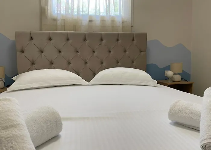 Only Blue Vila Karianí